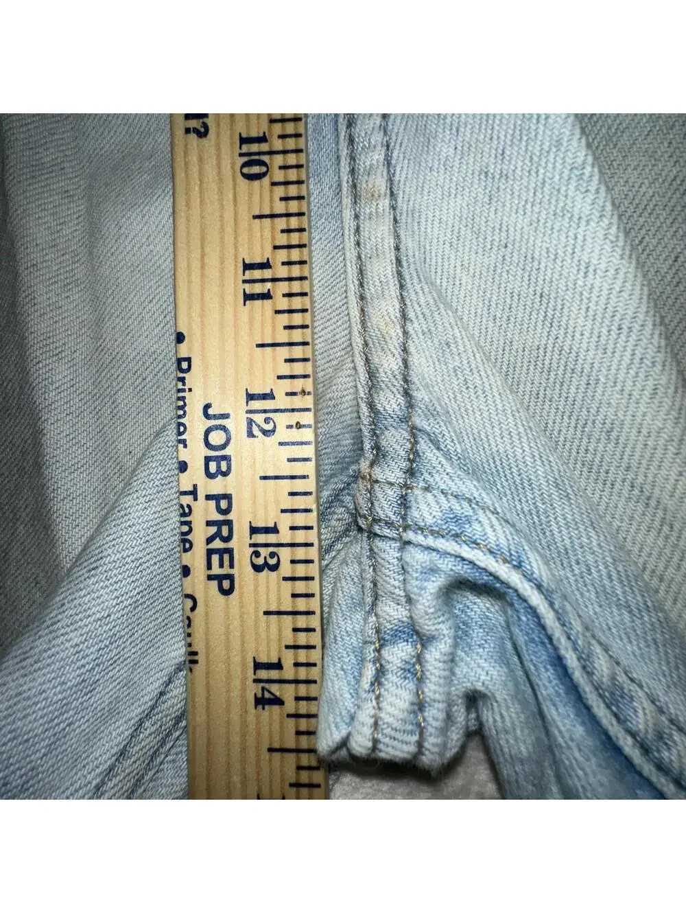 H&M Men’s Loose Ample Light Wash Distressed Cutoff Denim Jean Shorts Sz 32